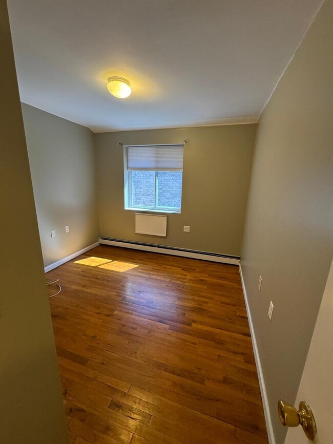 Building Photo - 115 Pugsley Ave