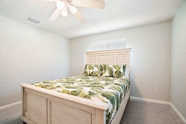 Building Photo - 3003 W Vina Del Mar Blvd