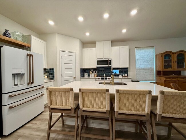 Building Photo - Exceptional 4BR, 3BA Home in Desirable Knox Ridge