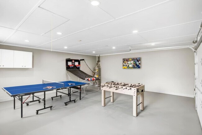 Building Photo - 2420 Haddington Rd