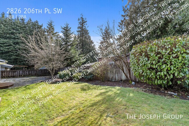 Building Photo - 2826 206th Pl SW