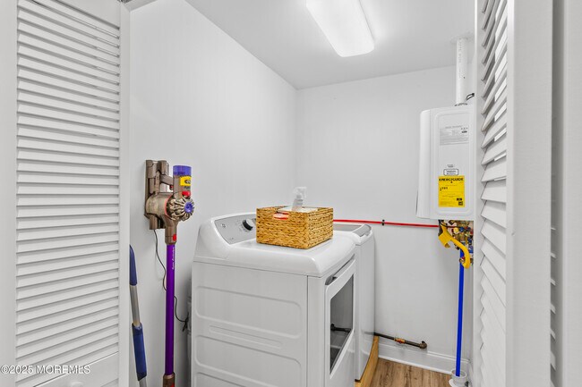 Building Photo - 1260 Pensacola Rd