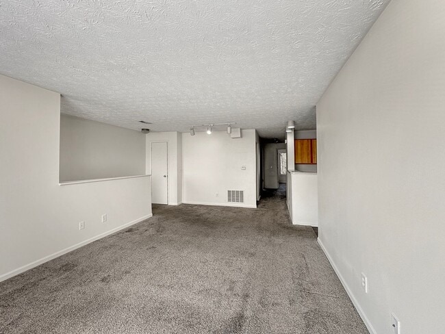 Building Photo - Battle Creek 2 Bedroom / 2 Bath Apartment – Available Now!