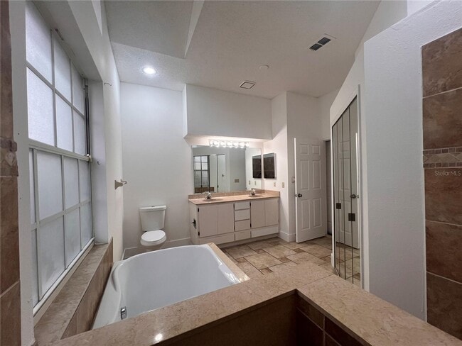 Building Photo - 9224 Sunflower Dr