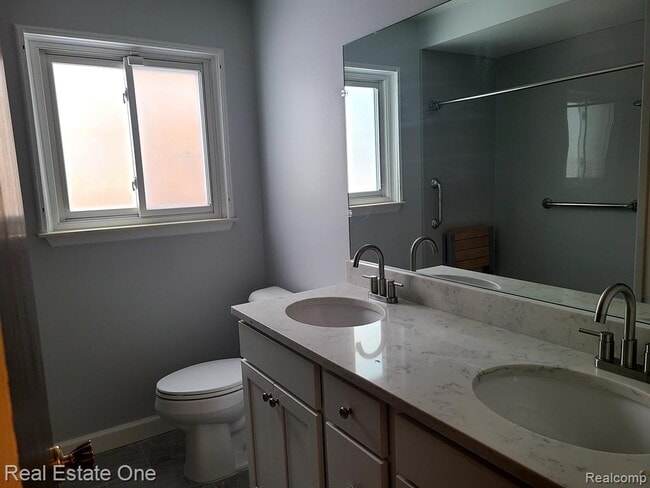 Building Photo - 29540 Red Leaf Dr