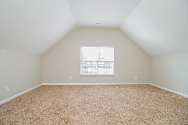 Building Photo - 2716 Bison Ct