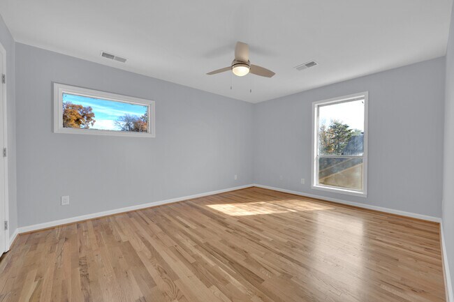 Building Photo - 294 Shades Crest Rd