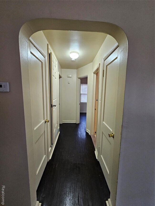 Building Photo - 11764 Beaconsfield St