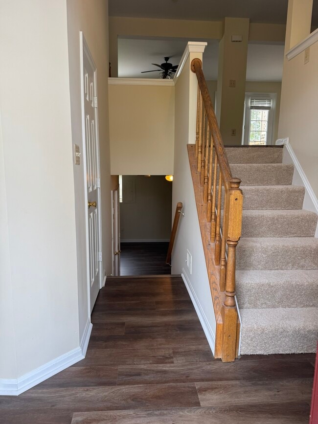 Building Photo - 15538 Port Washington Ct