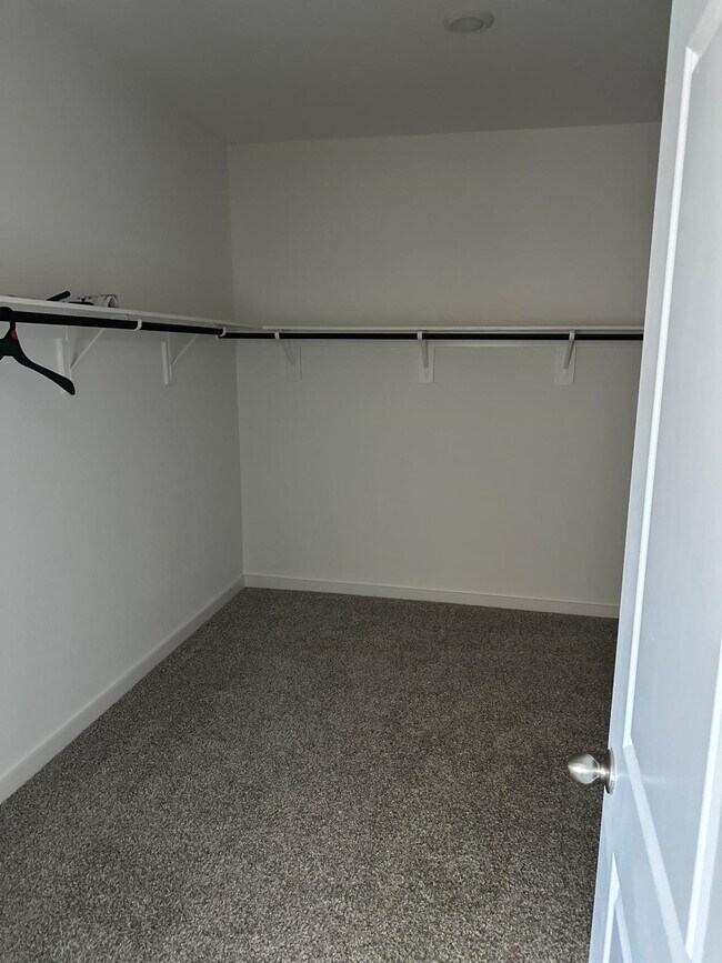 Building Photo - 8027 Marchese Dr