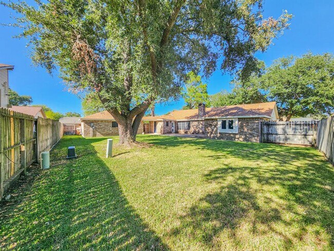 Building Photo - 4703 Ironwood Dr