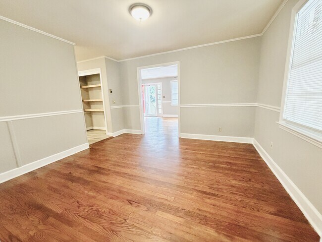 Building Photo - 1020 Betsy Dr