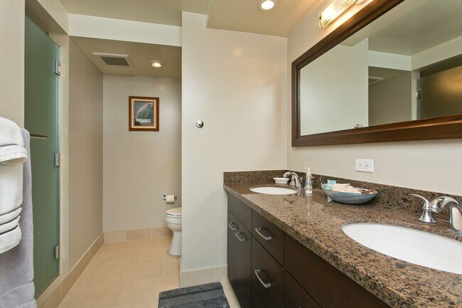 Building Photo - Luxury Living in Waikiki - Allure Waikiki ...