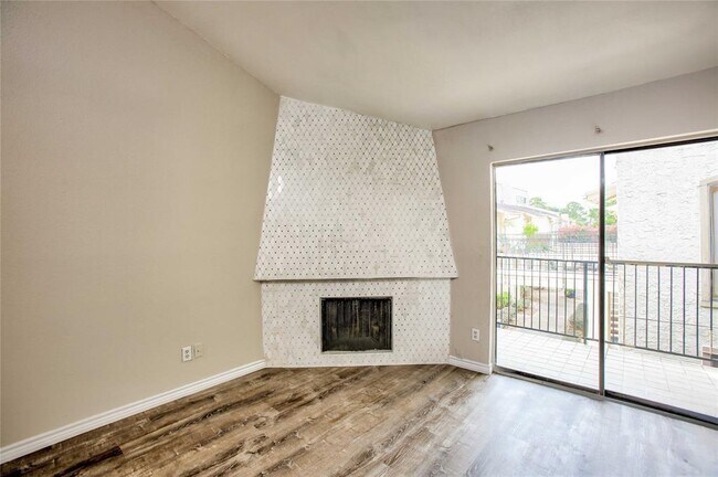Building Photo - 10075 Westpark Dr