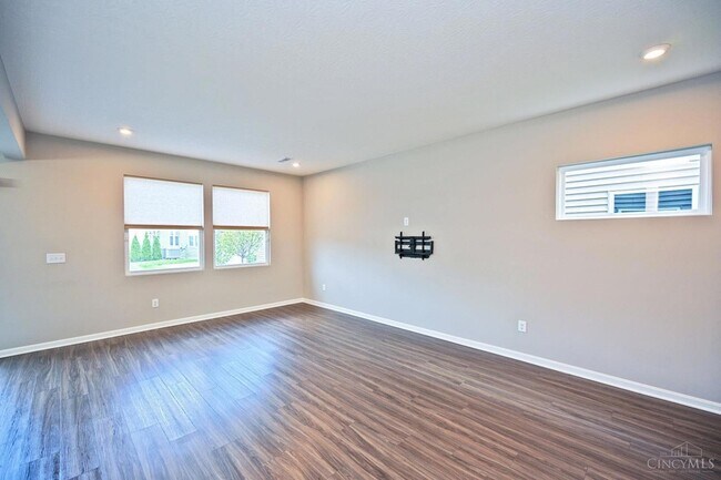 Building Photo - 1538 Summerview Ln