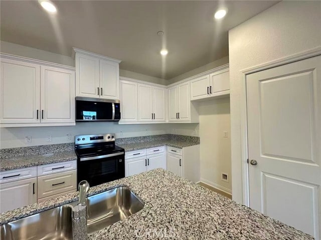 Building Photo - 8536 Midway Ln