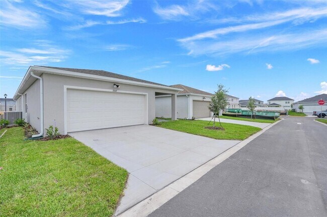 Building Photo - 7357 Ivy Tendril Ave