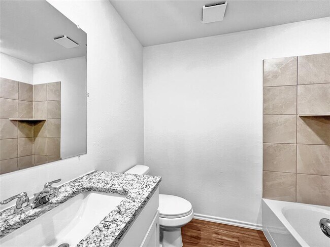 Building Photo - 2004 Alpine Bch Ln