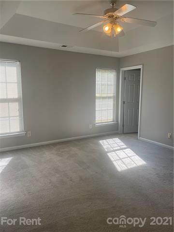 Building Photo - 1306 Stourbridge Lion Dr