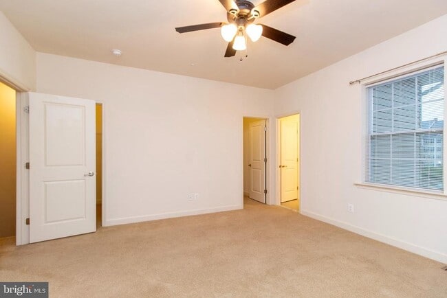 Building Photo - 405 Bright Star Path