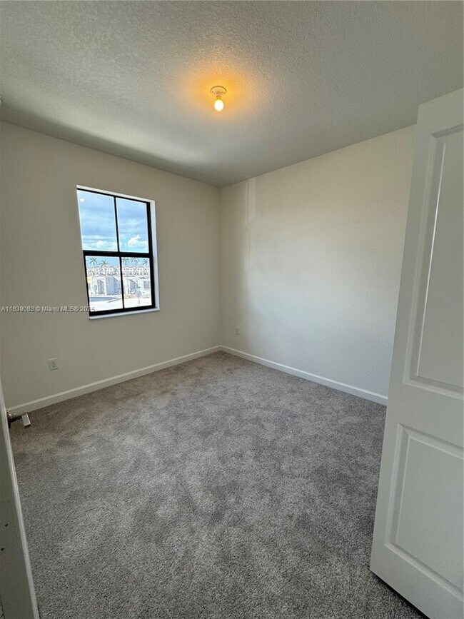 Building Photo - 23349 SW 128th Ave