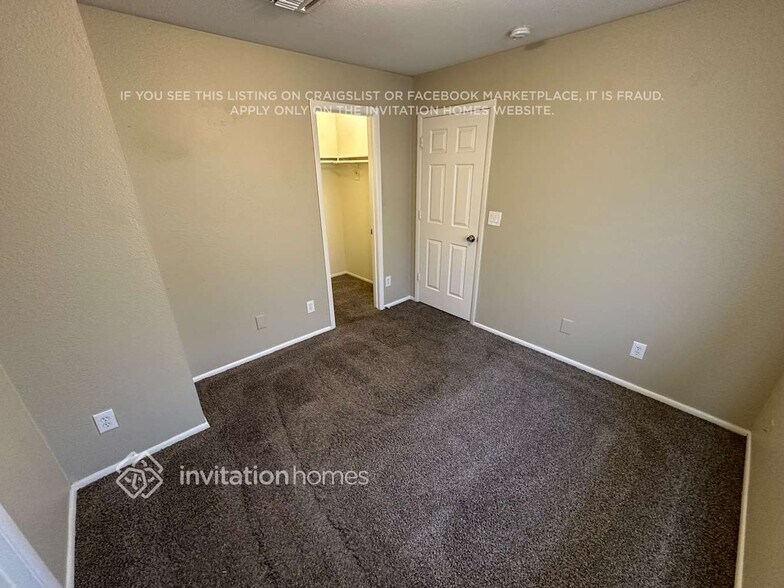 Building Photo - 4126 N Mitchell St