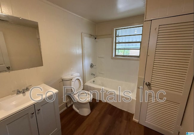 Building Photo - 2212 20th St N