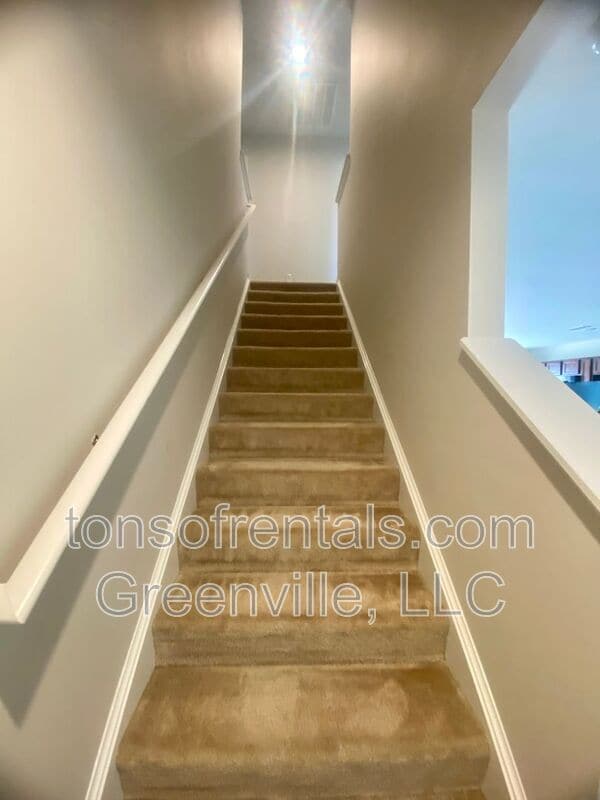 Building Photo - 4 Tattershall Rd