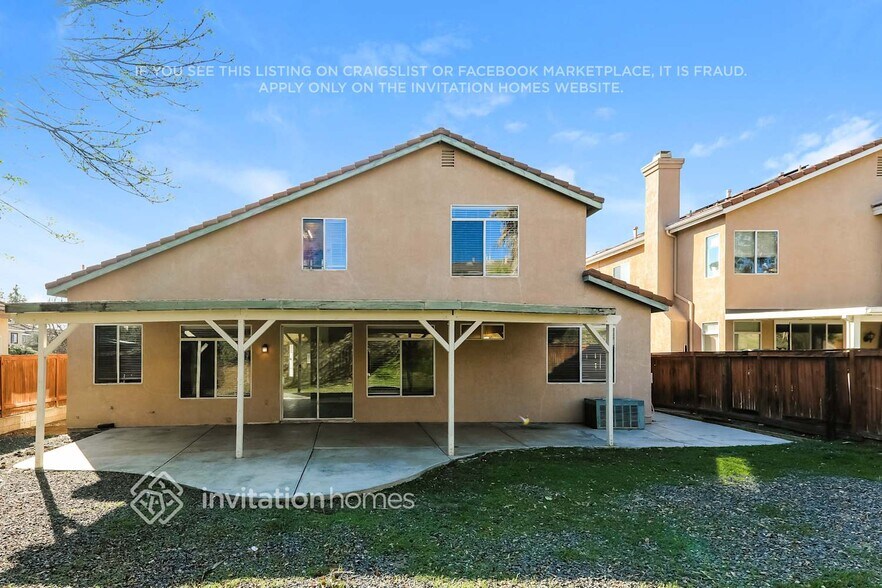 Building Photo - 39402 Calistoga Dr