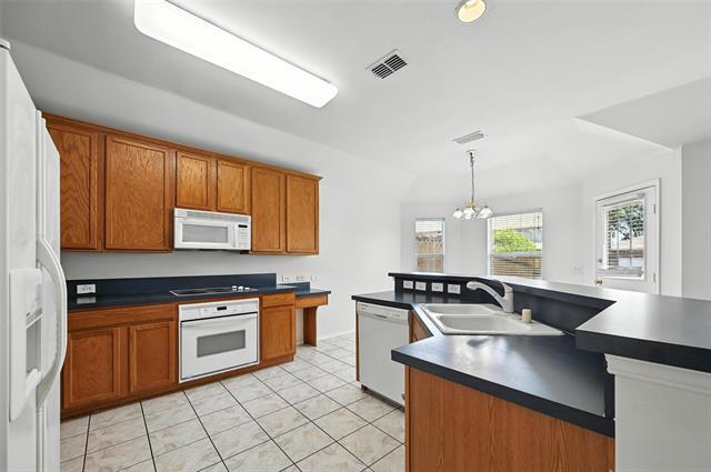 Building Photo - 1006 Redwood Trail