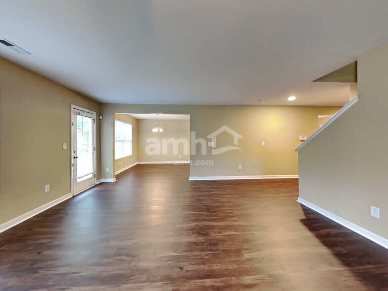 Building Photo - 3405 Rocket Ct