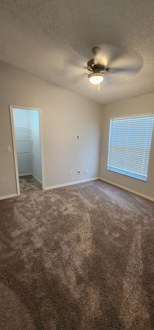 Building Photo - Single Family Home