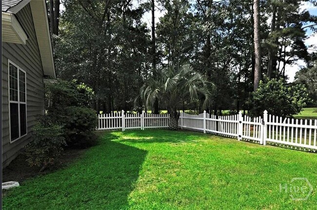 Building Photo - 75 Oak Ridge Cir