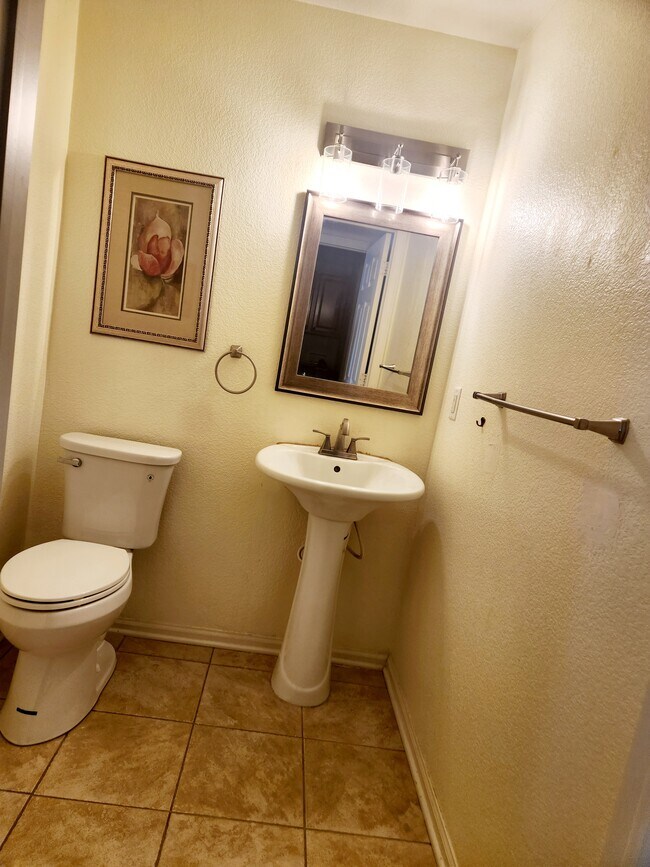 Building Photo - 9779 Mayfair St