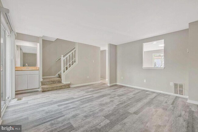 Building Photo - 22 Craftsman Ct