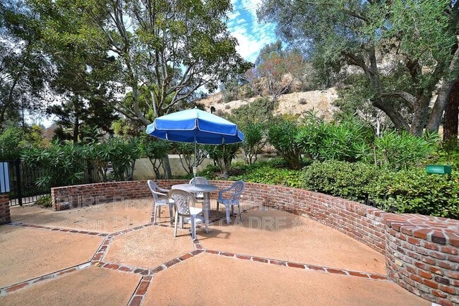 Building Photo - 6406 Friars Rd