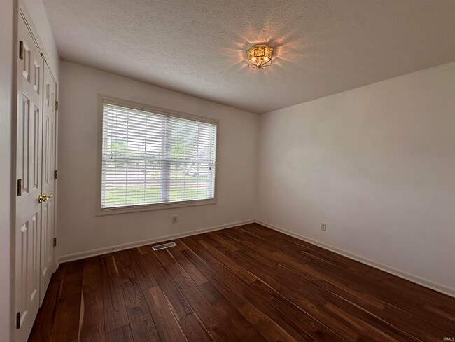 Building Photo - 7411 Bent Branch Dr