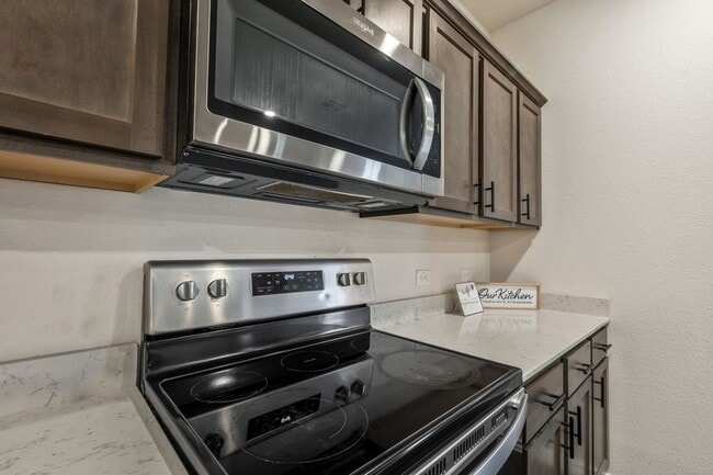 Building Photo - 15121 Ace Dr