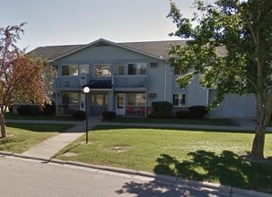 Building Photo - 201 Country Club