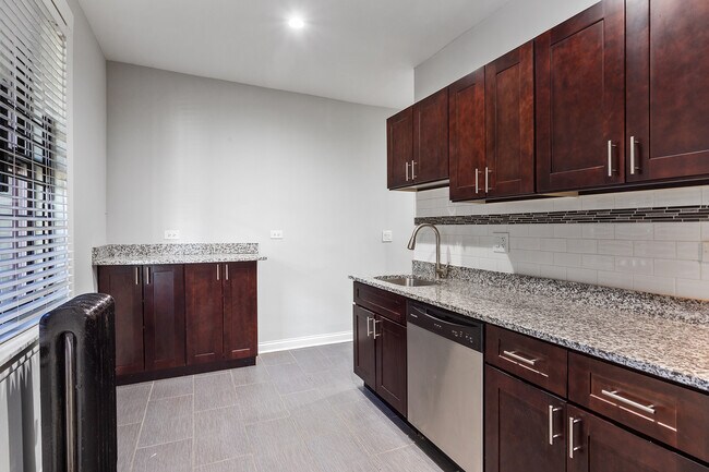 Building Photo - 4703 N Albany Ave