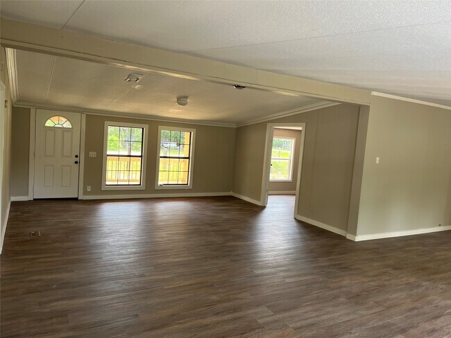 Building Photo - 360 Jammye Dr