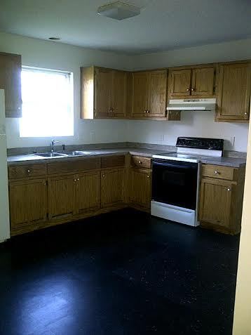 Building Photo - AFFORDABLE RENT!
