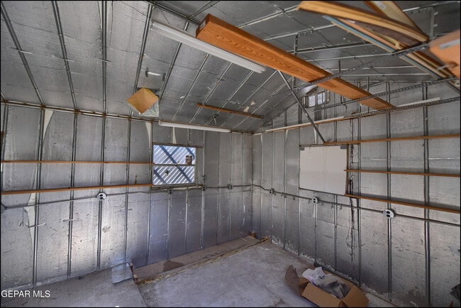 Building Photo - 3433 Clearview Ln