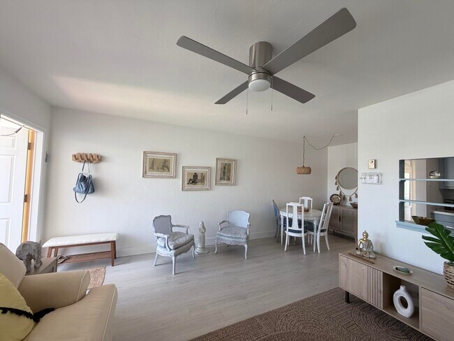 Building Photo - 3322 Cynthia Ln