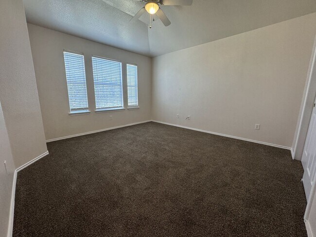 Building Photo - 5203 Causeway Ct