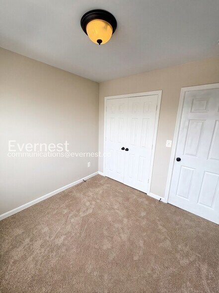Building Photo - 2342 Silver Fox Way