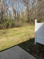Building Photo - 110 Creekside Drive, Apt. B