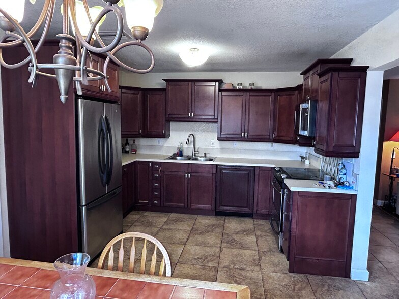 Building Photo - 381 NW 45th St