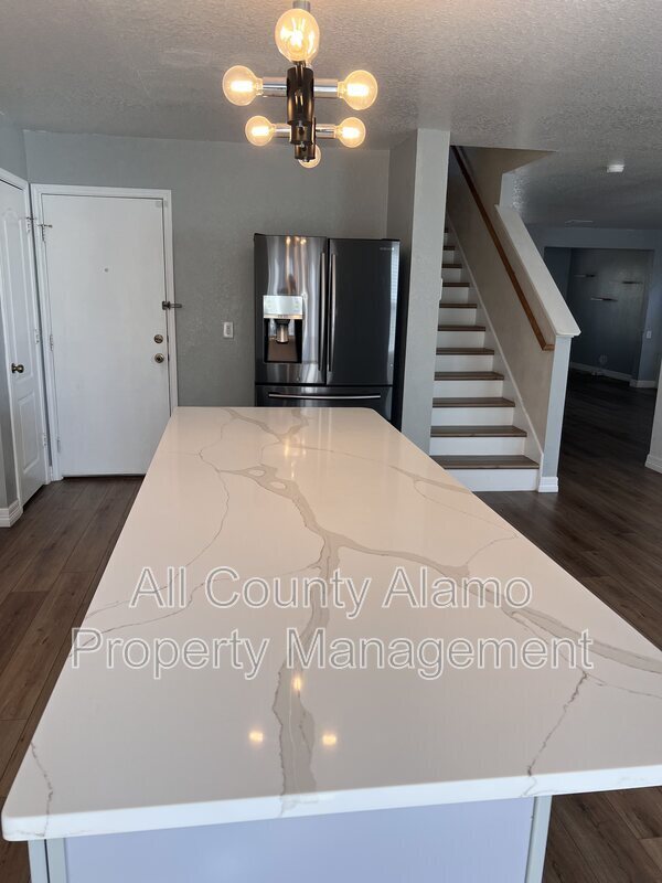 Building Photo - 7431 Cedar Farm