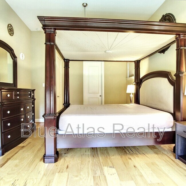 Building Photo - 4983 Stornoway Dr